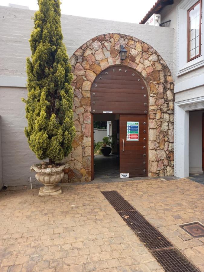 Troas Boutique Hotel Vanderbijlpark Exterior photo